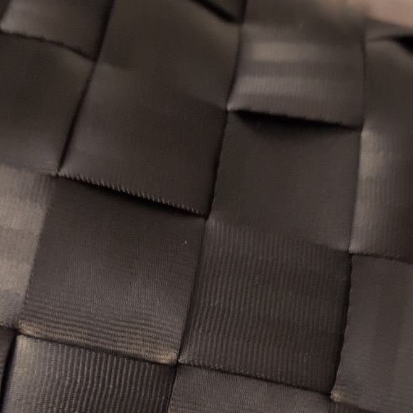 Harvey's Seatbelt Handbag - Picture 4 of 5